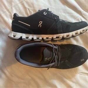 black On Cloud running shoes: Women’s size 8